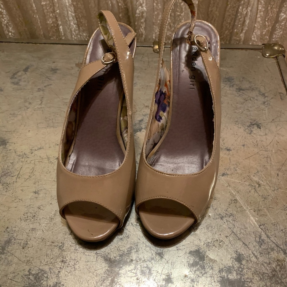 Sling back peep toe sandals